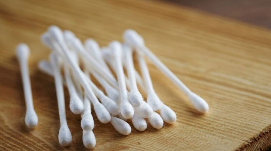 how to safely clean your ears